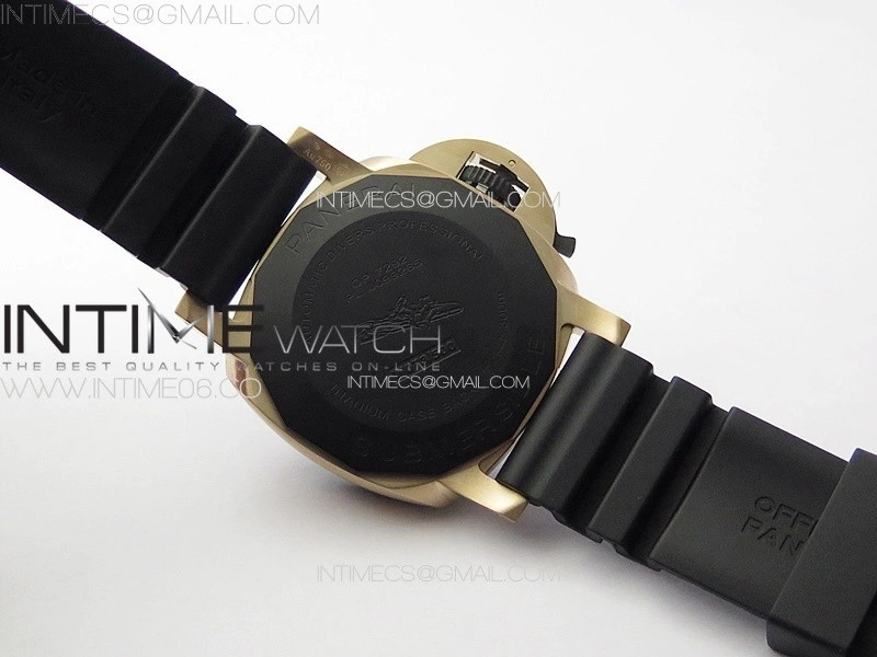 PAM1070 W VSF 1:1 Best Edition Black Dial on Black Rubber Strap P.900 Super Clone